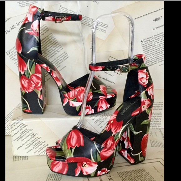 Jeffrey Campbell Leather Tulip PlatformHeel Sandal - Picture 2 of 8